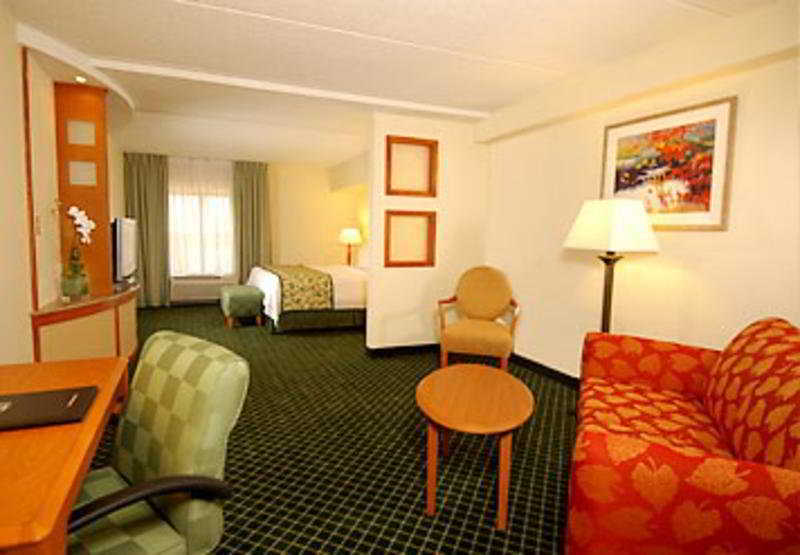 Fairfield Inn And Suites Atlanta Airport South/Sullivan Road Eksteriør billede