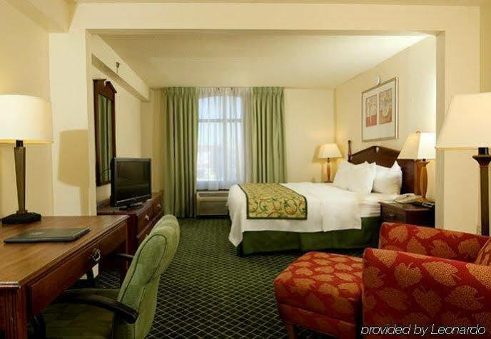 Fairfield Inn And Suites Atlanta Airport South/Sullivan Road College Park Eksteriør billede